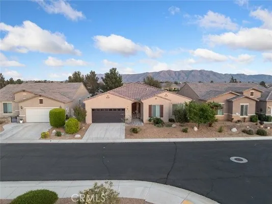 Property Slideshow image 2 of 42 | 19255 castana st, Apple Valley, CA, 92308
