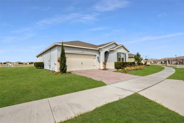 Property Slideshow image 2 of 40 | 17615 blazing star cir, Clermont, FL, 34714