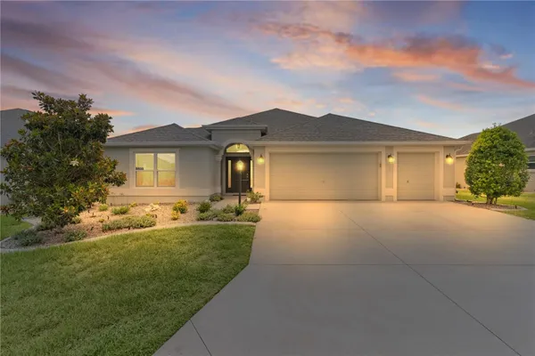 Property Slideshow image 2 of 49 | 5833 abney ave, The Villages, FL, 32163