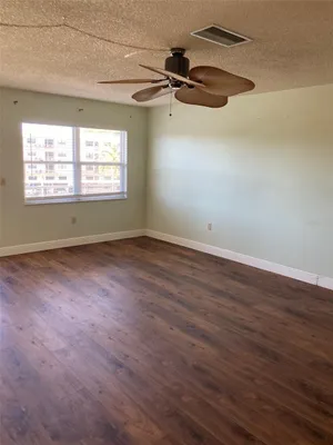 Property Slideshow image 2 of 69 | 5725 80th st 315, St Petersburg, FL, 33709