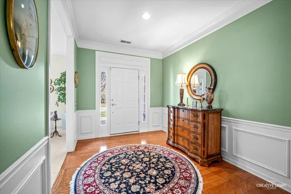 Property Slideshow image 3 of 26 | , Elgin, IL, 60124