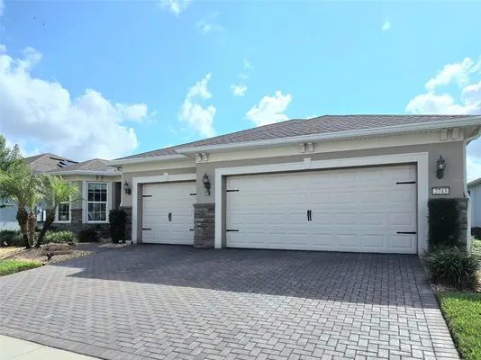 Property Slideshow image 3 of 75 | 2743 river creek ln, St Cloud, FL, 34771