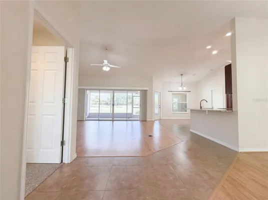 Property Slideshow image 3 of 37 | 3339 sheffield cir, Sarasota, FL, 34239