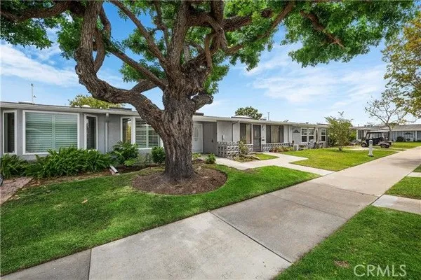Property Slideshow image 3 of 52 | 13701 alderwood ln 29e, Seal Beach, CA, 90740