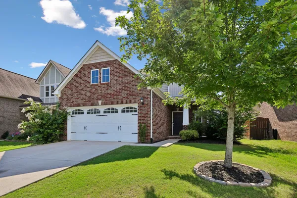 Property Slideshow image 2 of 31 | 1413 woodside dr, Lebanon, TN, 37087