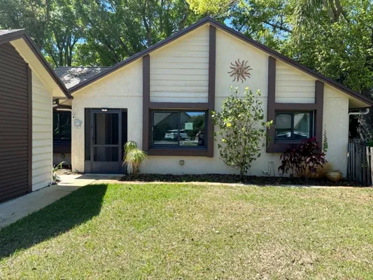 Property Slideshow image 2 of 17 | 2486 bay berry dr, Clearwater, FL, 33763