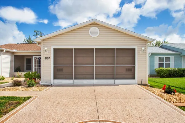 Property Slideshow image 3 of 40 | 807 camino del rey dr, The Villages, FL, 32159