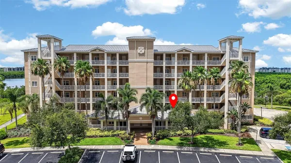 Property Slideshow image 2 of 73 | 10002 key haven rd 204, Seminole, FL, 33777