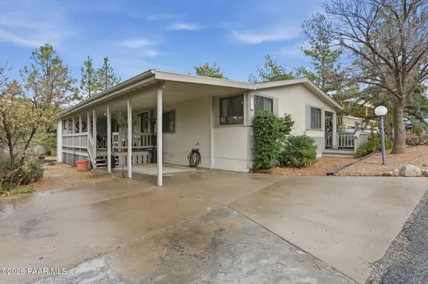 Property Slideshow image 3 of 32 | 833 glade dr, Prescott, AZ, 86301