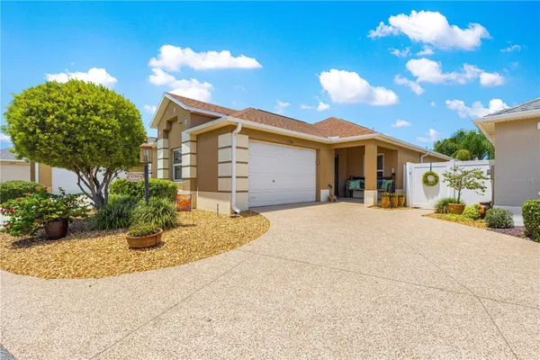 Property Slideshow image 2 of 46 | 1751 brandenburg ct, The Villages, FL, 32163