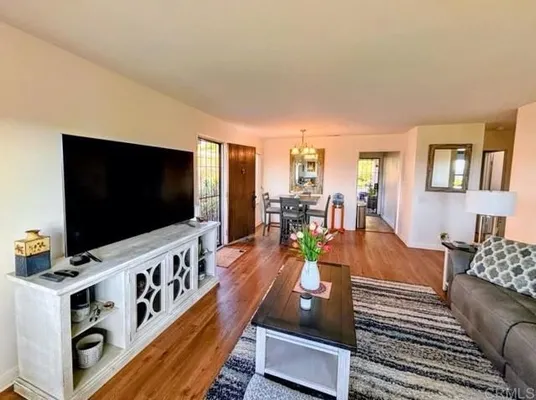 Property Slideshow image 3 of 19 | 4491 kittiwake way, Oceanside, CA, 92057
