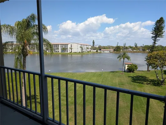 Property Slideshow image 2 of 54 | 3807 lake bayshore dr h-416, Bradenton, FL, 34205