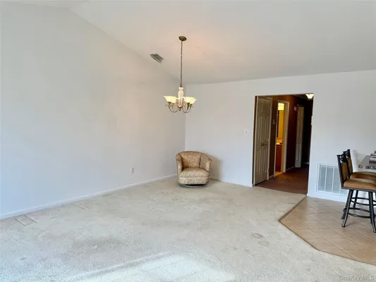 Property Slideshow image 2 of 11 | 6 morley cir, Melville, NY, 11747