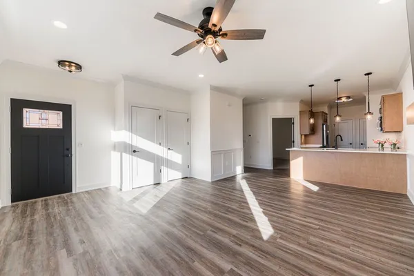 Property Slideshow image 3 of 54 | 46 kloe ln 46, Sycamore, IL, 60178
