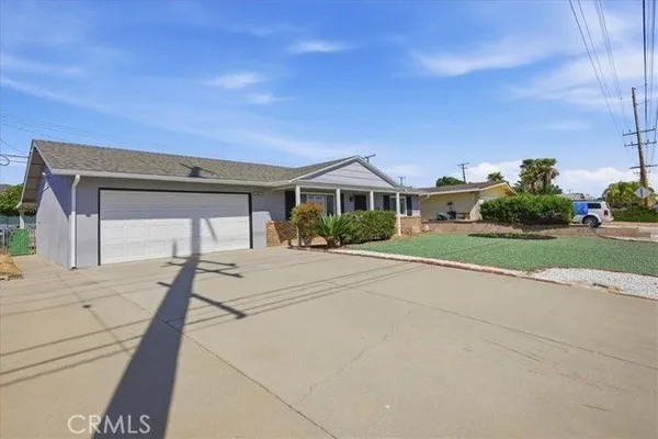 Property Slideshow image 3 of 33 | 28547 murrieta rd, Menifee, CA, 92586