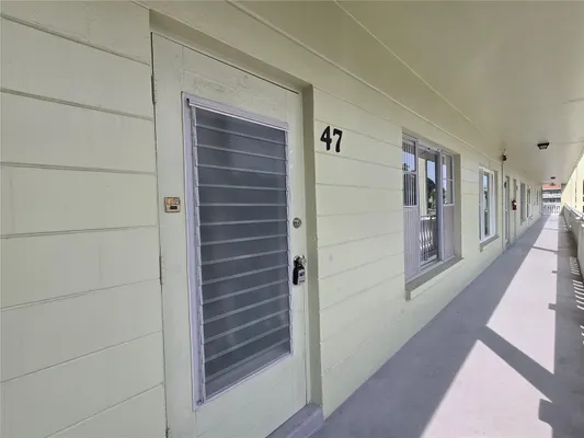 Property Slideshow image 2 of 29 | 2459 columbia dr 47, Clearwater, FL, 33763