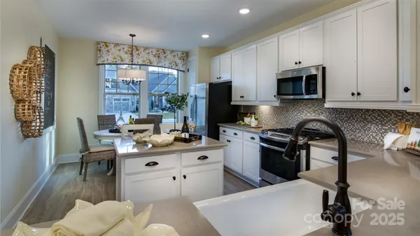 Property Slideshow image 2 of 19 | 8917 silver springs ct, Charlotte, NC, 28215
