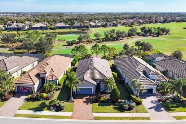 Property Slideshow image 2 of 78 | 5007 napoli run, Bradenton, FL, 34211