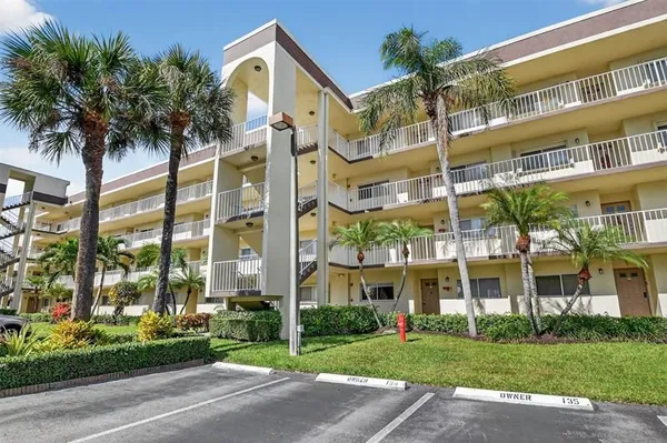 Property Slideshow image 2 of 51 | 4735 lucerne lakes blvd 306, Lake Worth, FL, 33467