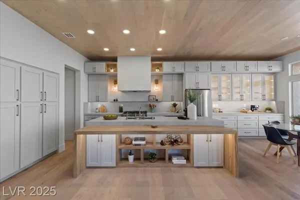 Property Slideshow image 2 of 78 | 2508 faiss dr, Las Vegas, NV, 89134