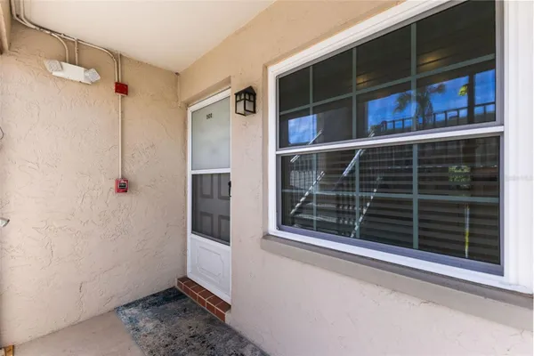 Property Slideshow image 2 of 31 | 948 virginia st 101, Dunedin, FL, 34698