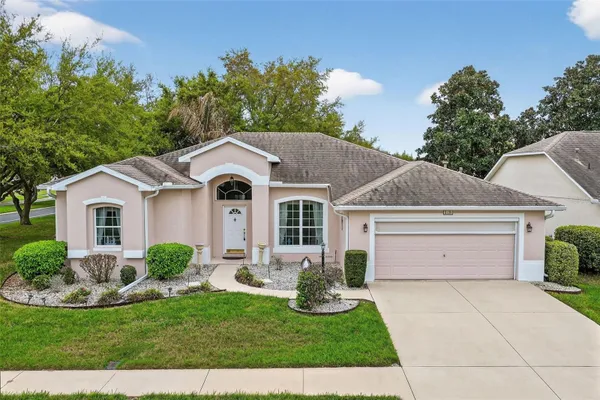 Property Slideshow image 2 of 50 | 5154 aurora dr, Leesburg, FL, 34748