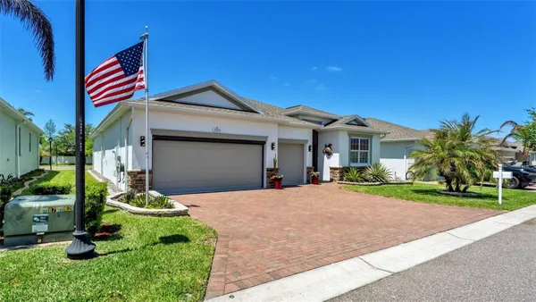 Property Slideshow image 2 of 56 | 3890 bedford ave, Winter Haven, FL, 33884