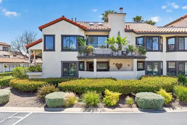Property Slideshow image 2 of 64 | 4683 san sebastian dr, Oxnard, CA, 93035