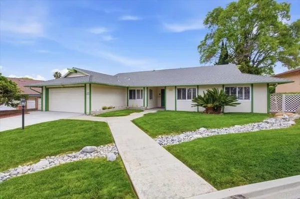 Property Slideshow image 3 of 39 | 1071 la reina dr, San Marcos, CA, 92078