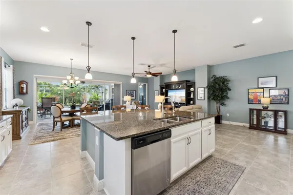 Property Slideshow image 2 of 29 | 5003 e fountainwood dr, Saint Cloud, FL, 34772