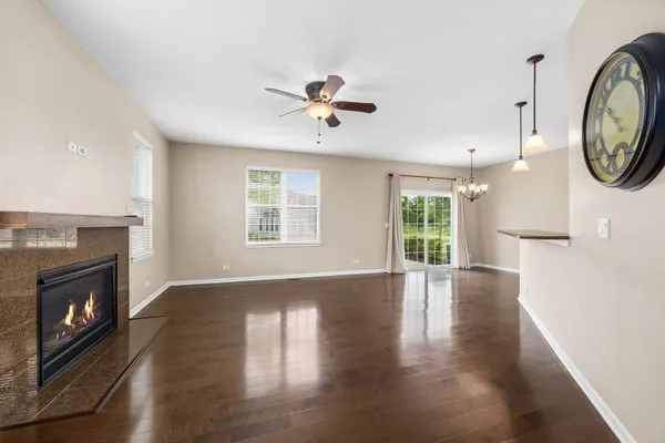 Property Slideshow image 2 of 29 | 1753 hannah ln 1753, Pingree Grove, IL, 60140