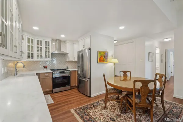 Property Slideshow image 3 of 19 | 705 s alton way 4d, Denver, CO, 80247