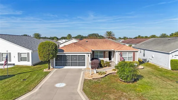 Property Slideshow image 2 of 23 | 2469 eldon pl, The Villages, FL, 32162