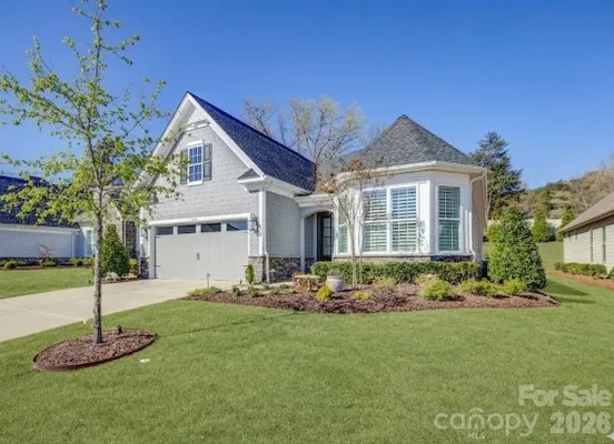 Property Slideshow image 2 of 48 | 14619 crosswater ln, Charlotte, NC, 28278