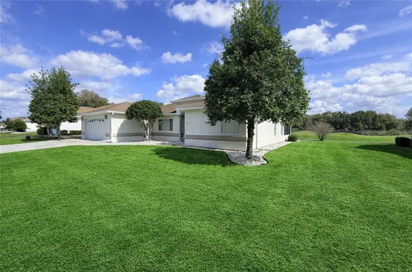 Property Slideshow image 2 of 52 | 14049 sw 112th cir, Dunnellon, FL, 34432