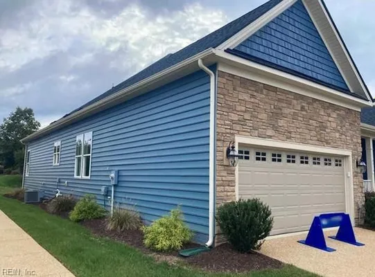 Property Slideshow image 2 of 37 | 4819 house of lords, Williamsburg, VA, 23188