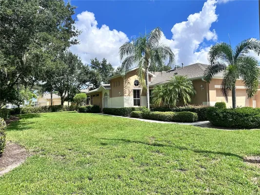 Property Slideshow image 2 of 25 | 2037 sifield greens way, Sun City Center, FL, 33573