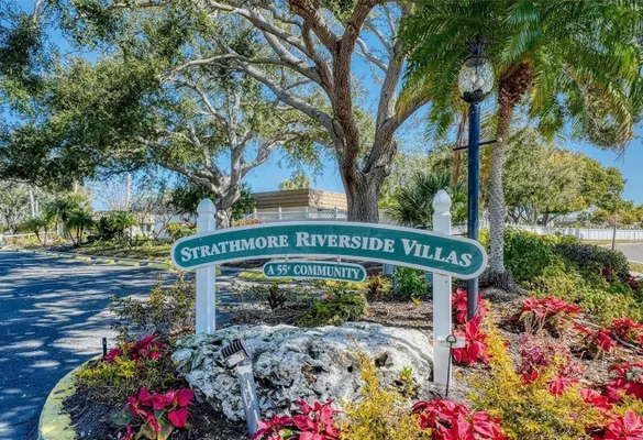 Property Slideshow image 2 of 33 | 2731 riverbluff way v76, Sarasota, FL, 34231