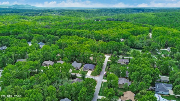 Property Slideshow image 2 of 35 | 10 king john ln, Crossville, TN, 38558