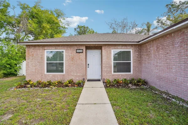 Property Slideshow image 2 of 47 | 6009 hickory grove ln, Port Orange, FL, 32128