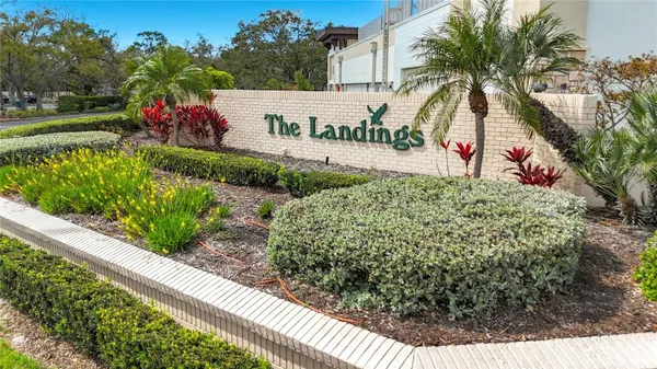 Property Slideshow image 2 of 34 | 1445 landings cir 69, Sarasota, FL, 34231