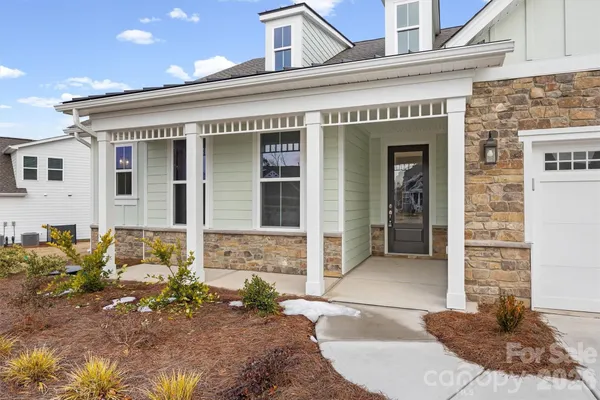 Property Slideshow image 2 of 39 | 7012 treetop ct 40, York, SC, 29745