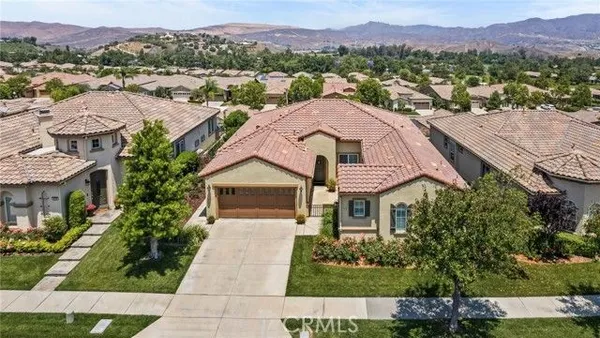 Property Slideshow image 2 of 35 | 9116 pinyon point ct, Corona, CA, 92883