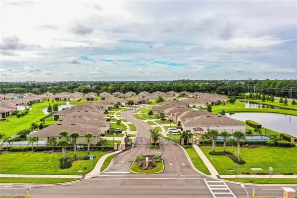 Property Slideshow image 2 of 47 | 2778 canyon crest dr, Lakeland, FL, 33811