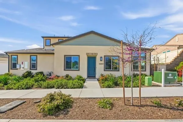 Property Slideshow image 2 of 35 | 15159 leia way, San Diego, CA, 92129