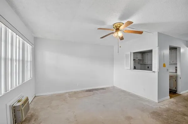 Property Slideshow image 3 of 23 | 247 camden k # 247, West Palm Beach, FL, 33417