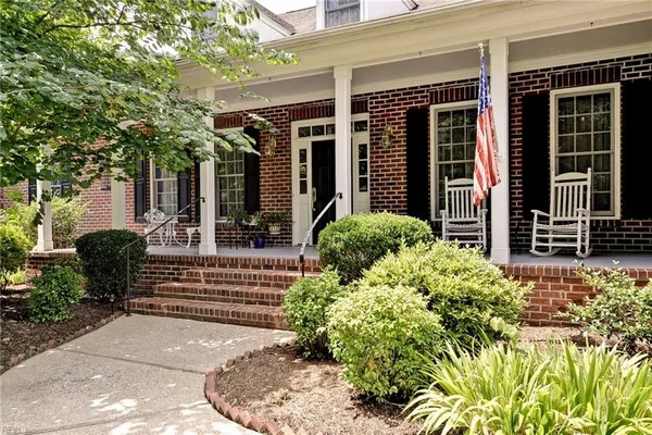 Property Slideshow image 3 of 45 | 112 bay hl, Williamsburg, VA, 23188
