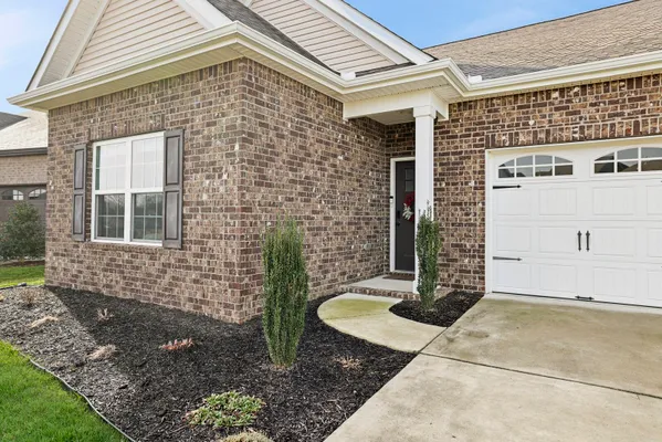 Property Slideshow image 3 of 66 | 1159 westgate dr, Gallatin, TN, 37066