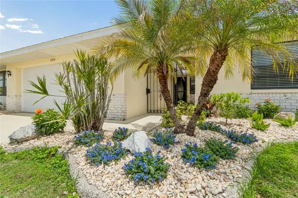 Property Slideshow image 2 of 58 | 1915 w del webb blvd, Sun City Center, FL, 33573