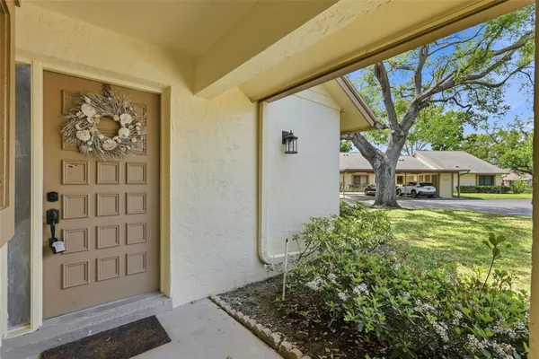 Property Slideshow image 3 of 39 | 2549 oakleaf ln 36c, Clearwater, FL, 33763